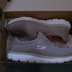 Women's Skechers wide fit sport shoes-NWT